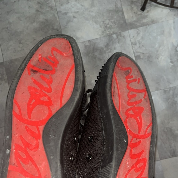 Christian Louboutin - Picture 5 of 6